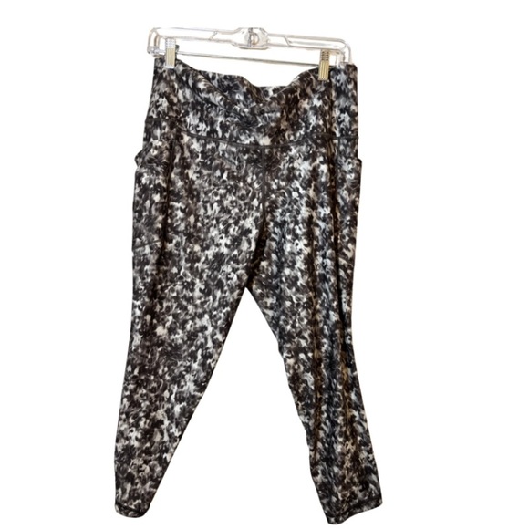 Athleta Salutation 7/8 Leggings XL | High-Rise Sculpting Athleisure | Activewear - Picture 3 of 11